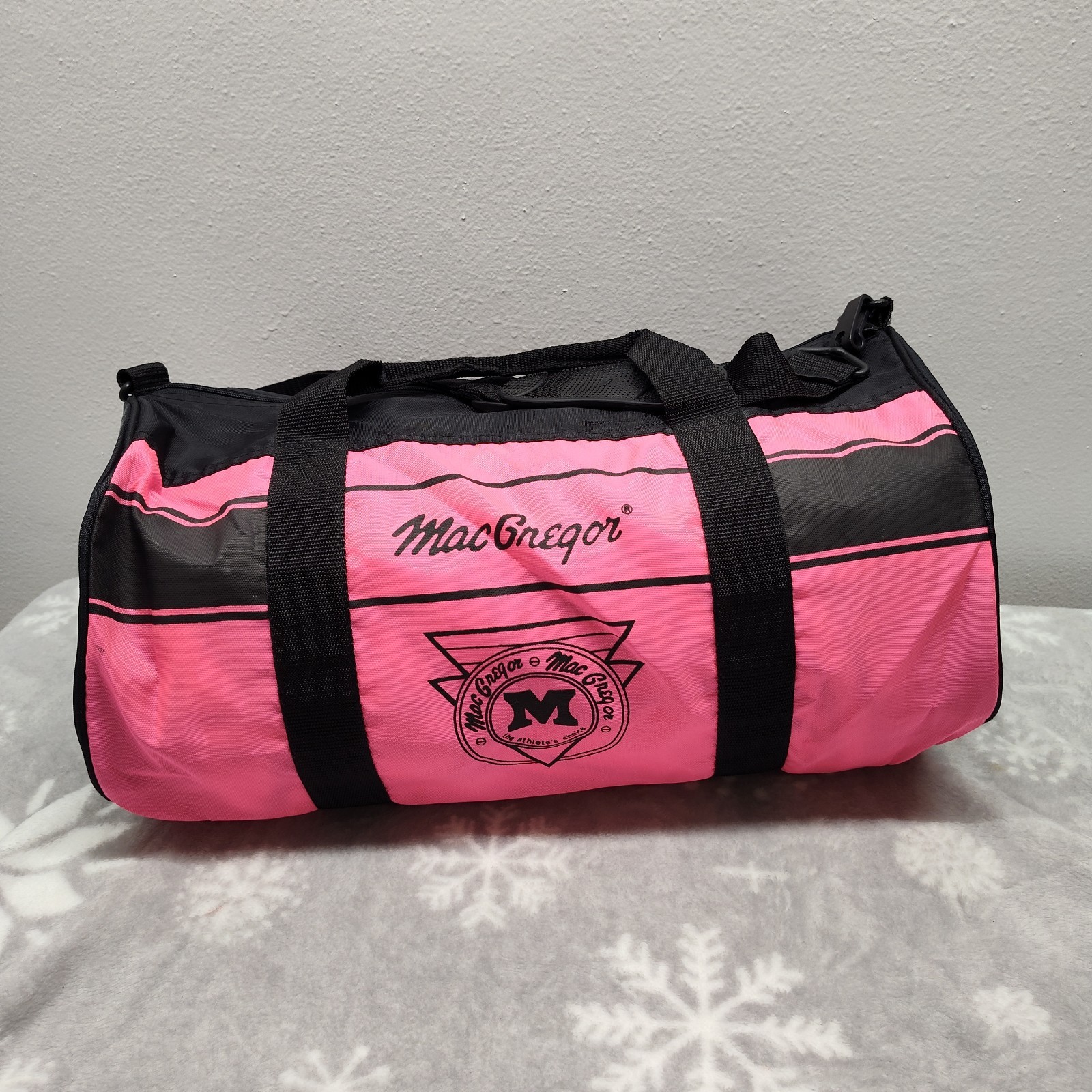 Vintage MacGregor duffle bag Hot Pink Black USA Seller🇺🇸