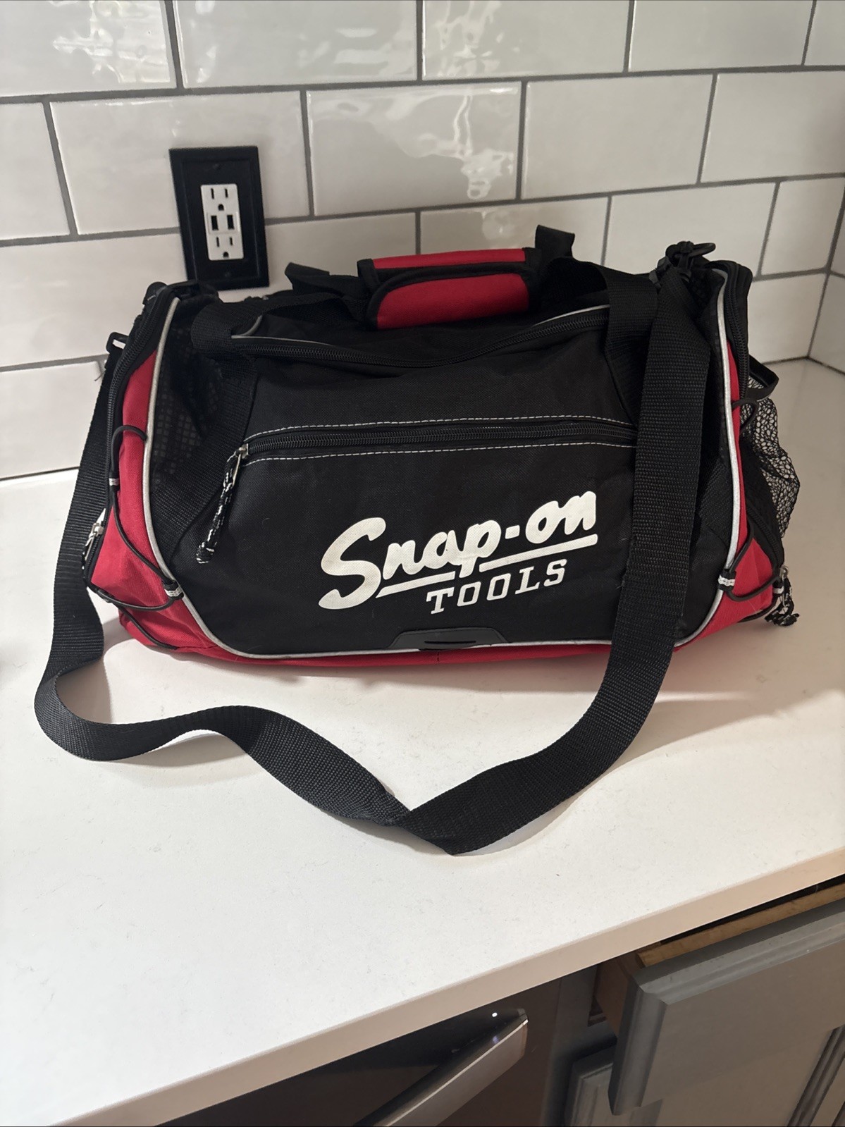 Snap-on DUFFLE BAG, 20•10•10 Gym bag, track Bag, Carry-on Bag 3 Ext. Pocket