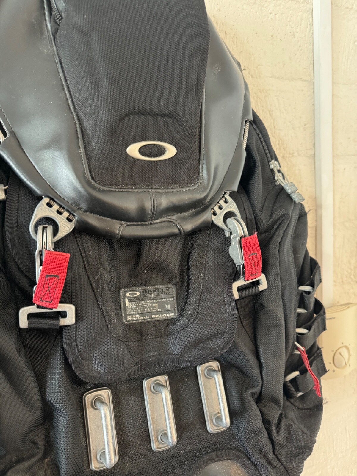 Oakley Men’s Kitchen Sink Backpack One Size – Stealthblack