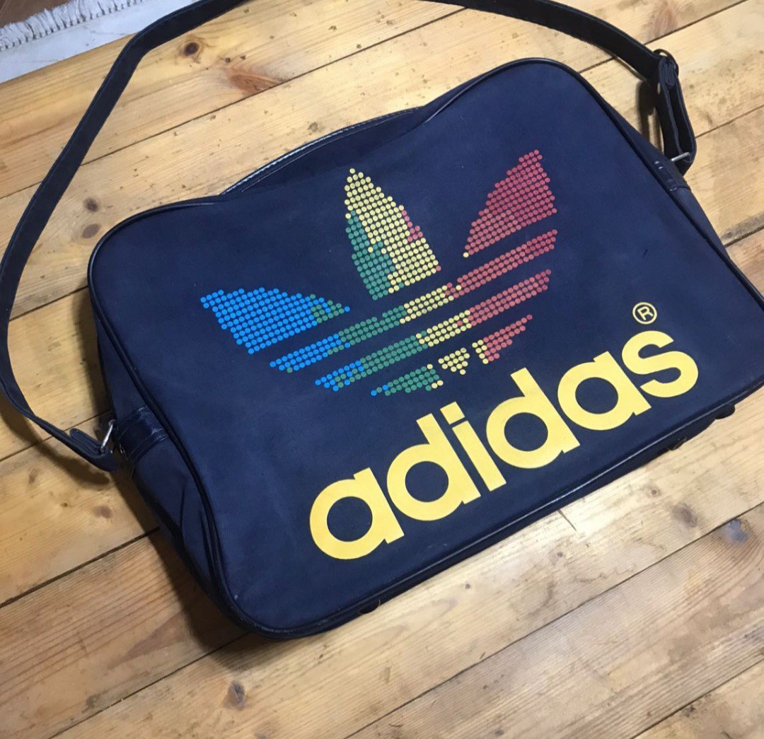 adidas vintage original 80s Art.No. 40251 Shoulder sports bag Designed W.Germany