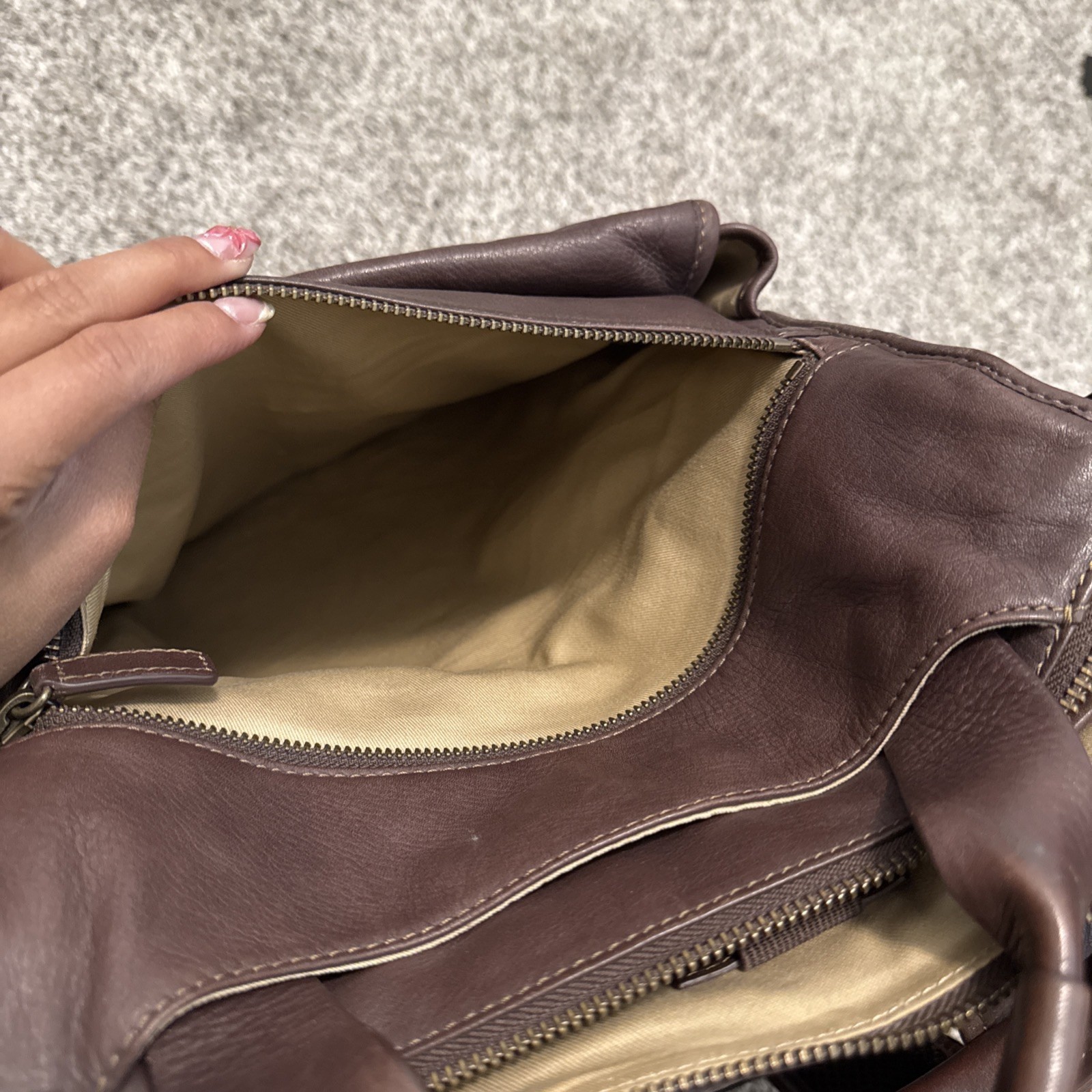 Levenger Beige Light Brown Leather Large Convertible Bag Backpack