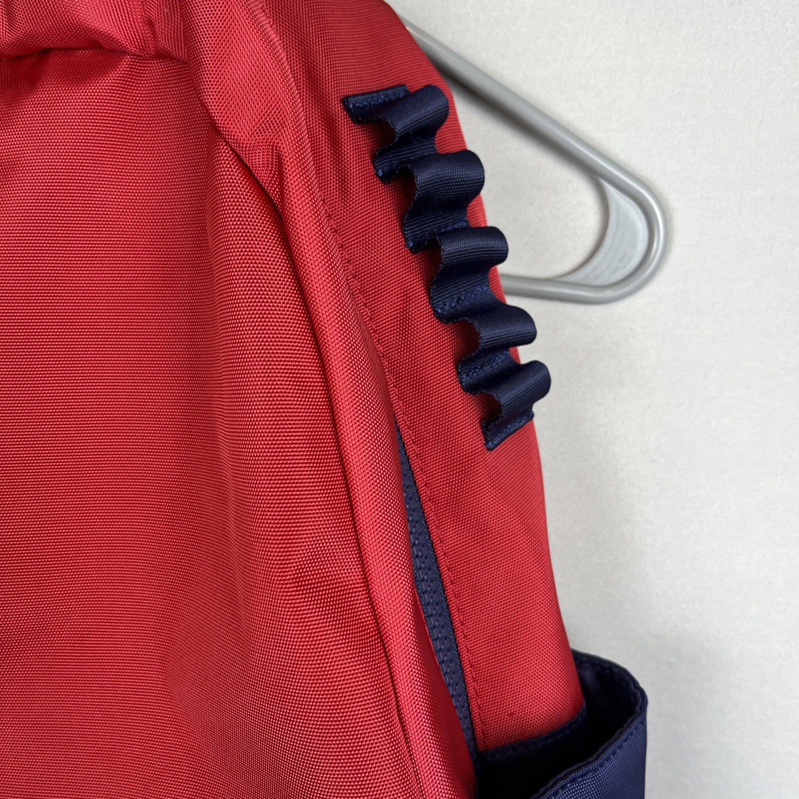 Vineyard Vines Red and Navy Blue Backpack School Work Beach New Without Tags