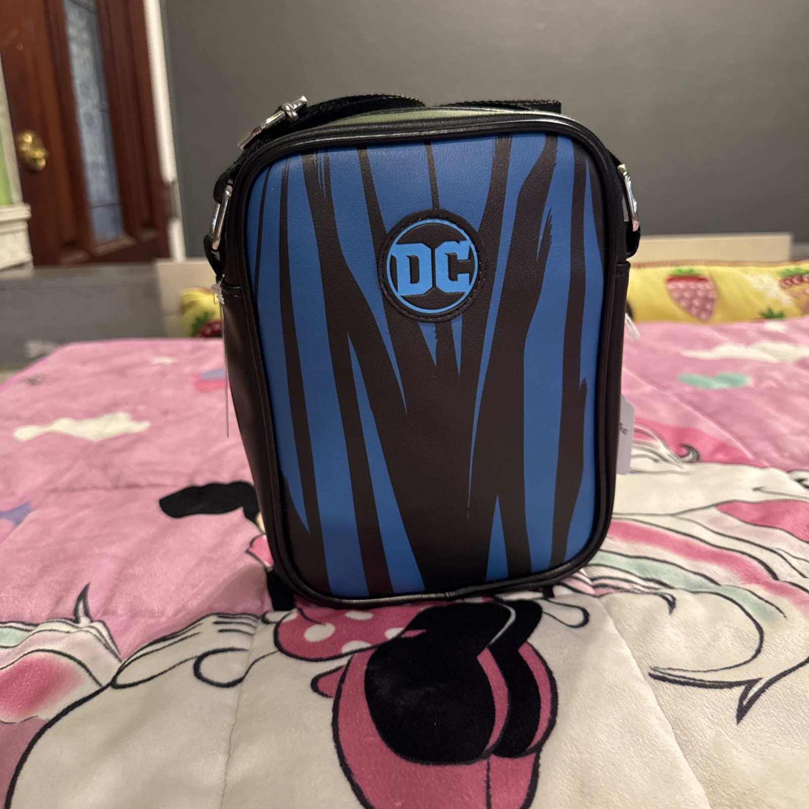 DC Comics Batman Crossbody Bag Buckle-Down