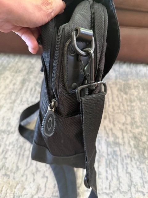 Vintage Oakley Laptop Messenger Bag Black Computer Briefcase Shoulder Travel Bag