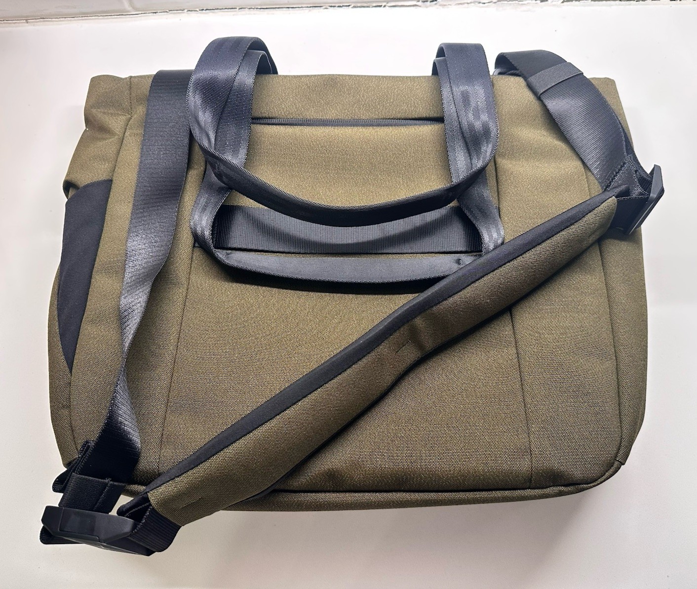 NEW Alpaka Bravo Travel Laptop Tote Bag Army Green Axoflux 600D NWOT