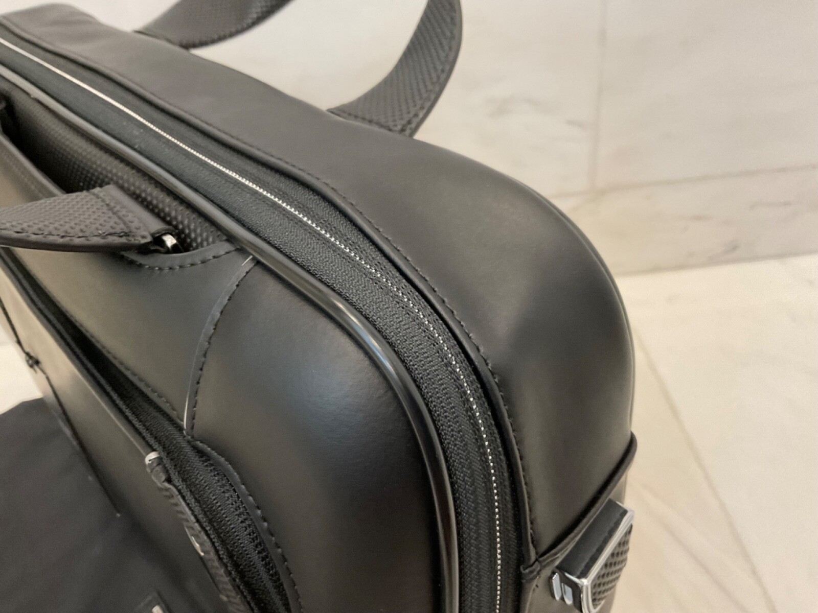 NEW Tumi ARRIVE SADLER 16.0” Brief Laptop Briefcase – 100% BLACK Leather