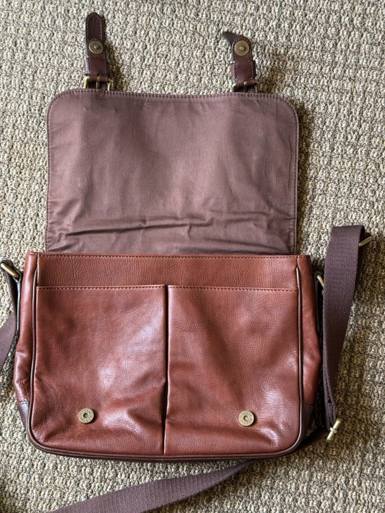 Fossil Leather Messenger Bag Two-Tone Brown Flap Top Laptop Soft