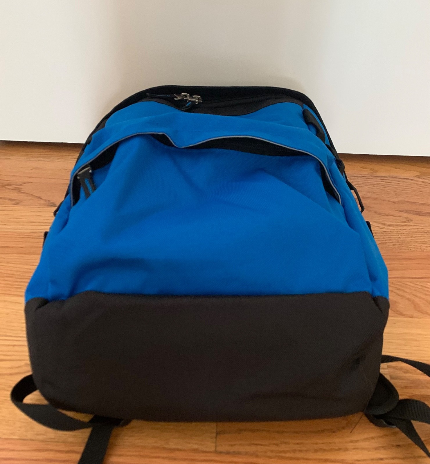 Oakley Holbrook 20L Backpack Ozone Royal Blue Black #92103