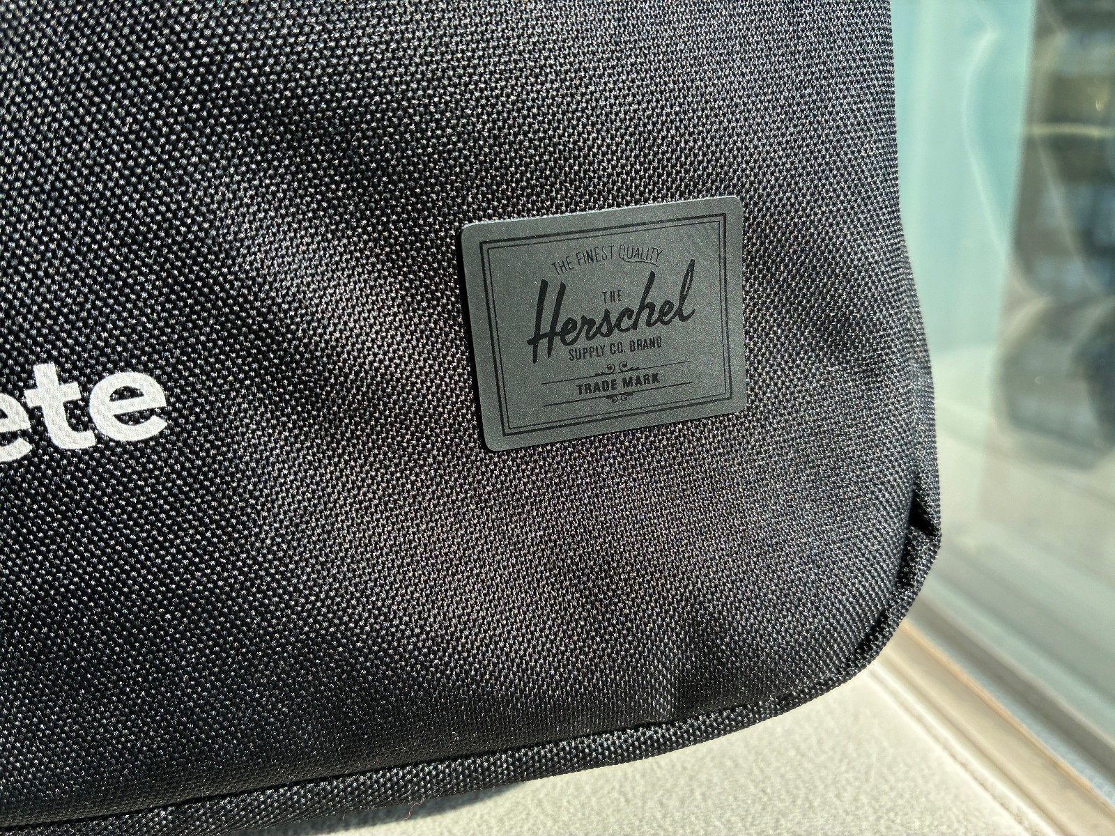 Herschel Kaslo Daypack Tech 20L Black Backpack