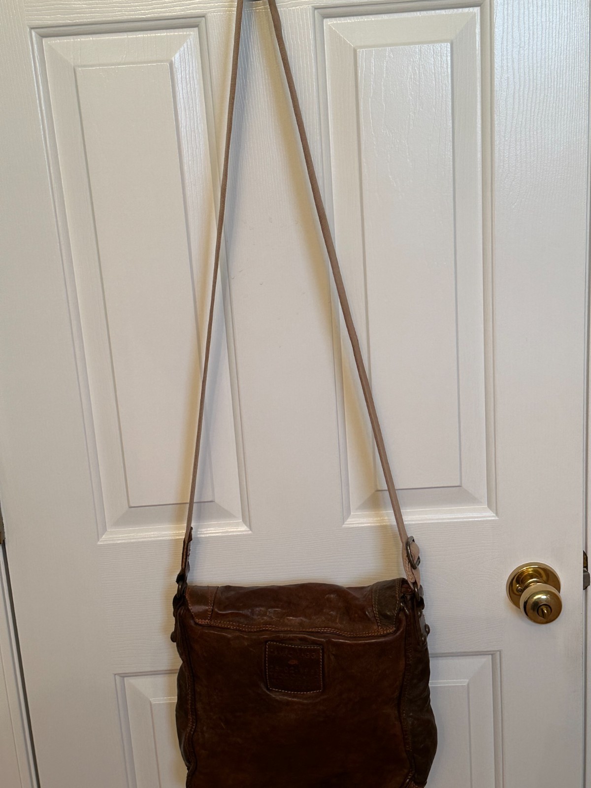 CAMPOMAGGI ITALIAN LEATHER MESSENGER BAG. PERFECT FOR iPAD, BOOKS, etc.