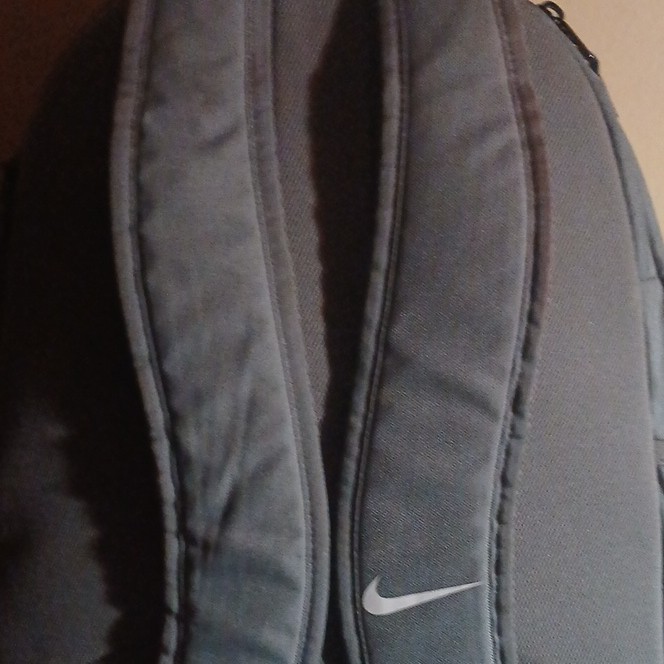 Nike Large Gray Zip Backpack w/ Pockets, Unisex Adults Travel Casual Sports