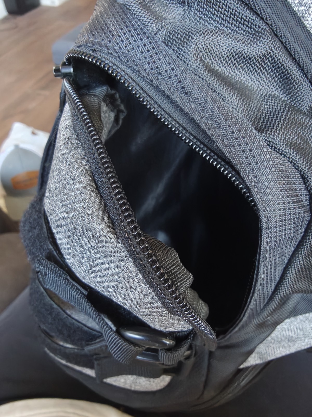 Oakley Kitchen Sink backpack 34L 17″ Laptop Tactical Hiking Back Pack EUC