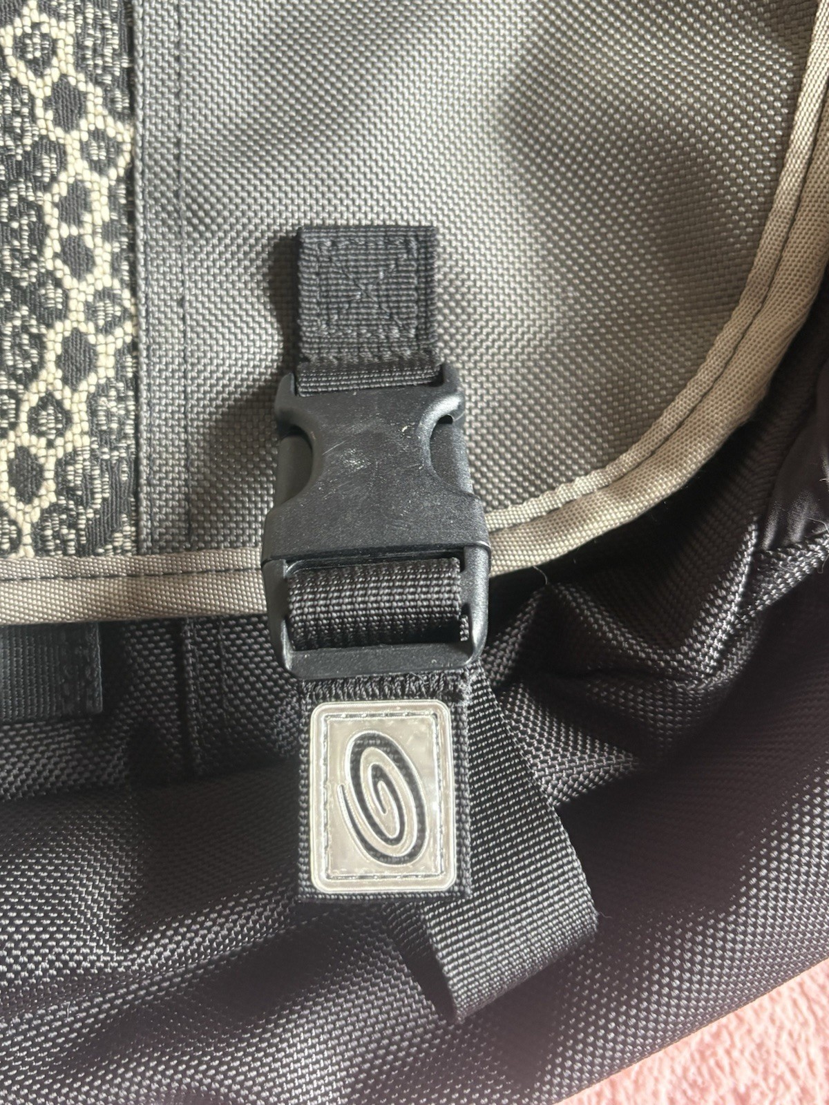 Vintage Timbuk2 Black Gray Rare Design Large Messenger Carry Bag-See Description