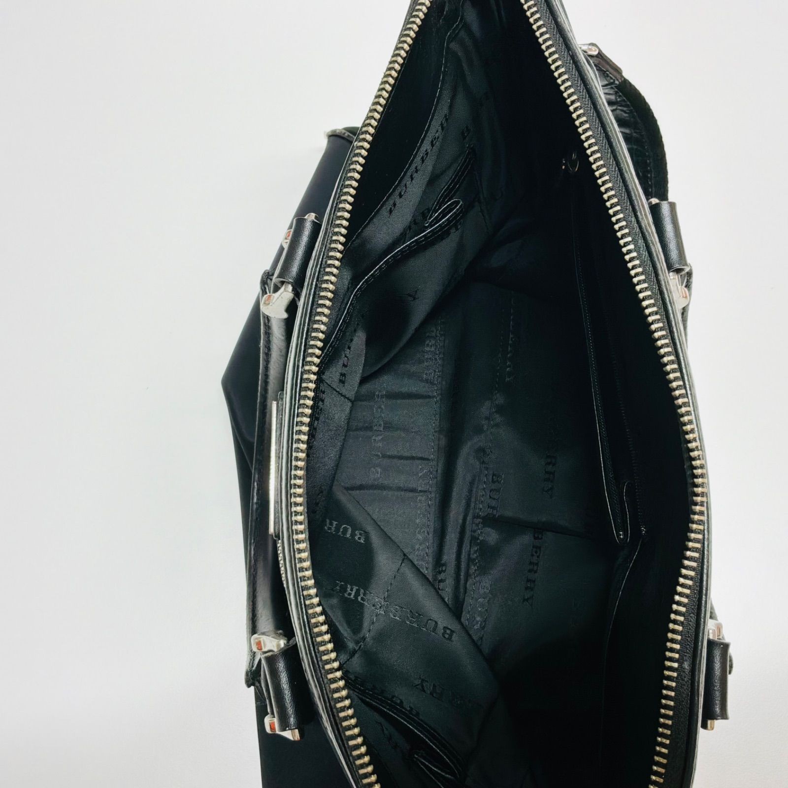 Authentic BURBERRY Men’s Black Nylon 2Way Business Bag 27cm x 34cm x 7cm Damage