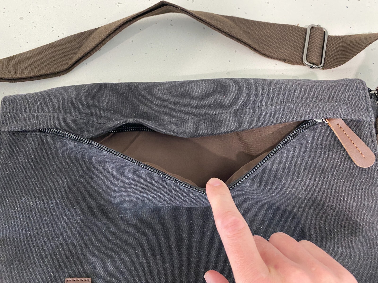 Charcoal Canvas Laptop Satchel / Messenger Bag, 35 x 12 x 30cm, Brand New