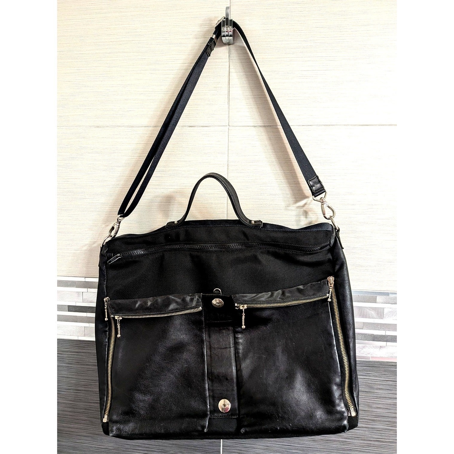 Cole Haan Canva Leather Black Messenger Bag Briefcase Laptop