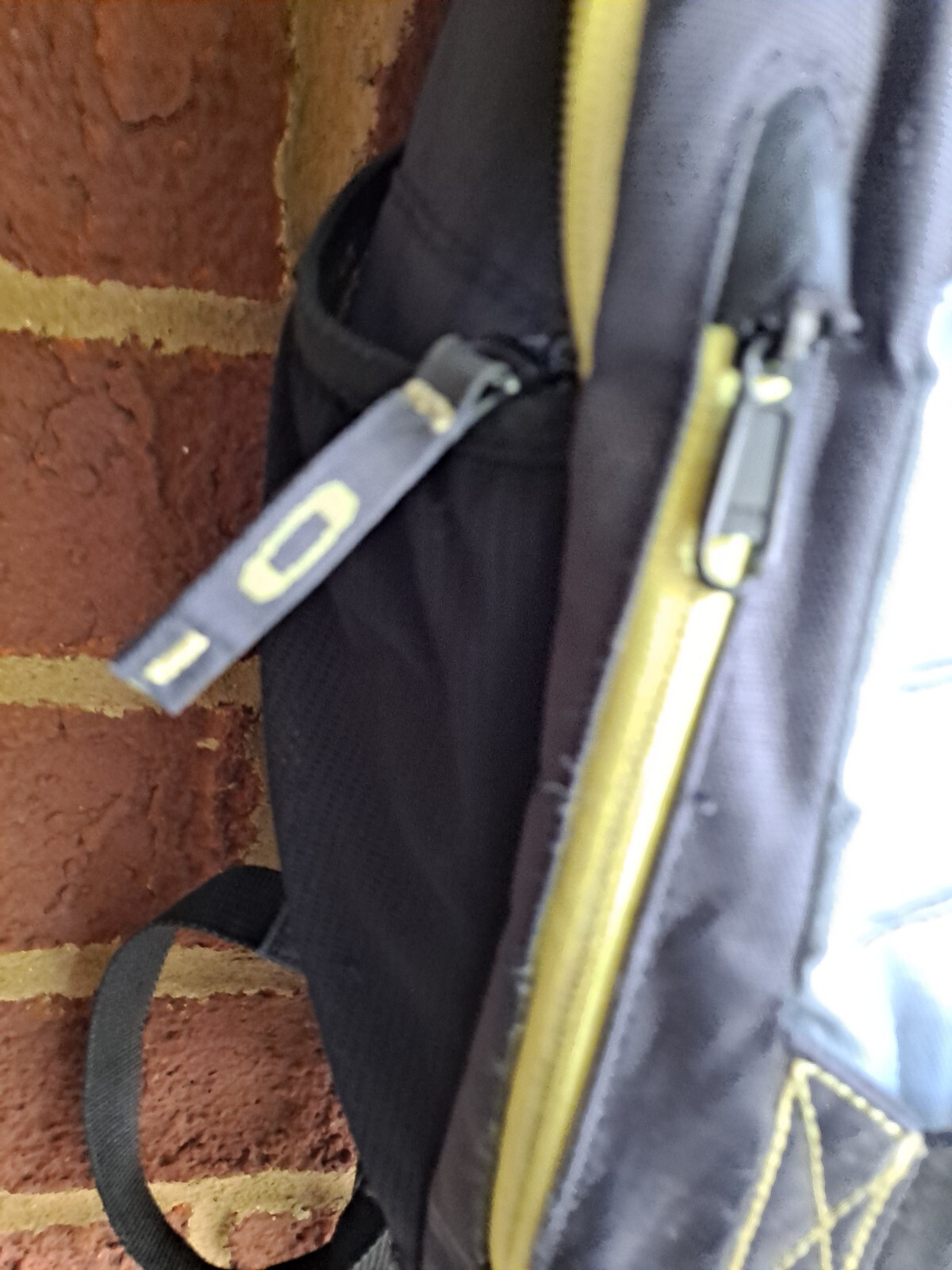 Oakley Padded Backpack / Hiking DayPack 16x12x6 inches Black / Grey / Yellow