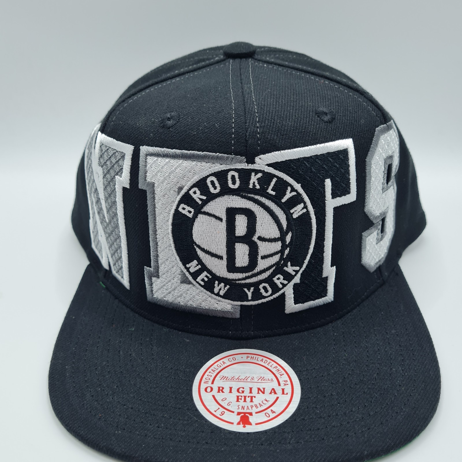 Brooklyn Nets Varsity Bust Mitchell & Ness Adjustable Snapback Cap Hat Black
