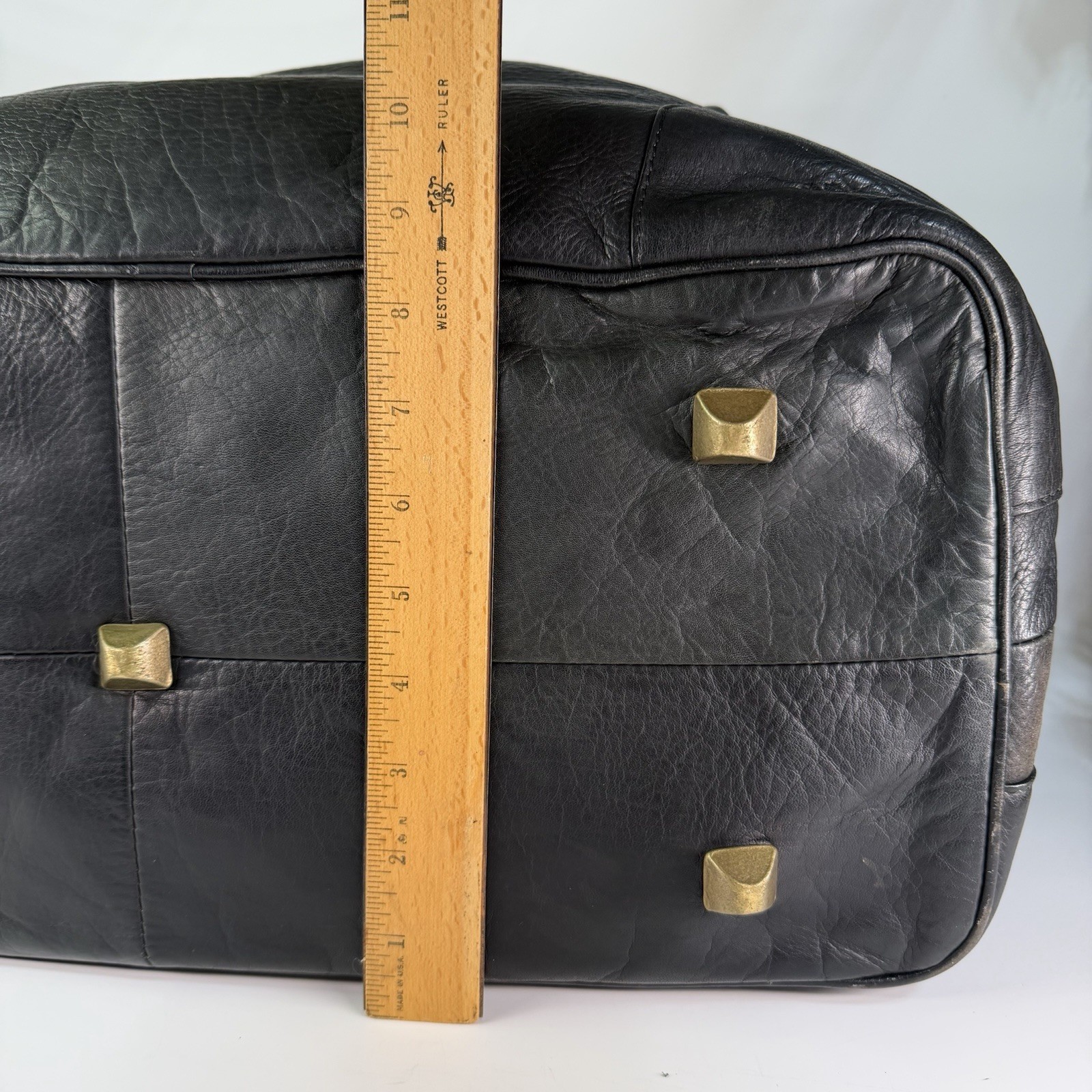 Vintage Orvis Leather Duffle Bag Weekender Crossbody Doctor Travel Carry On RARE