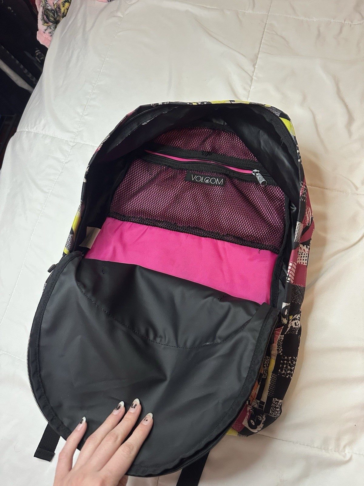 VTG 00s Volcom Backpack Y2K Checker Scene AOP Large Pink Black White Skull Logo
