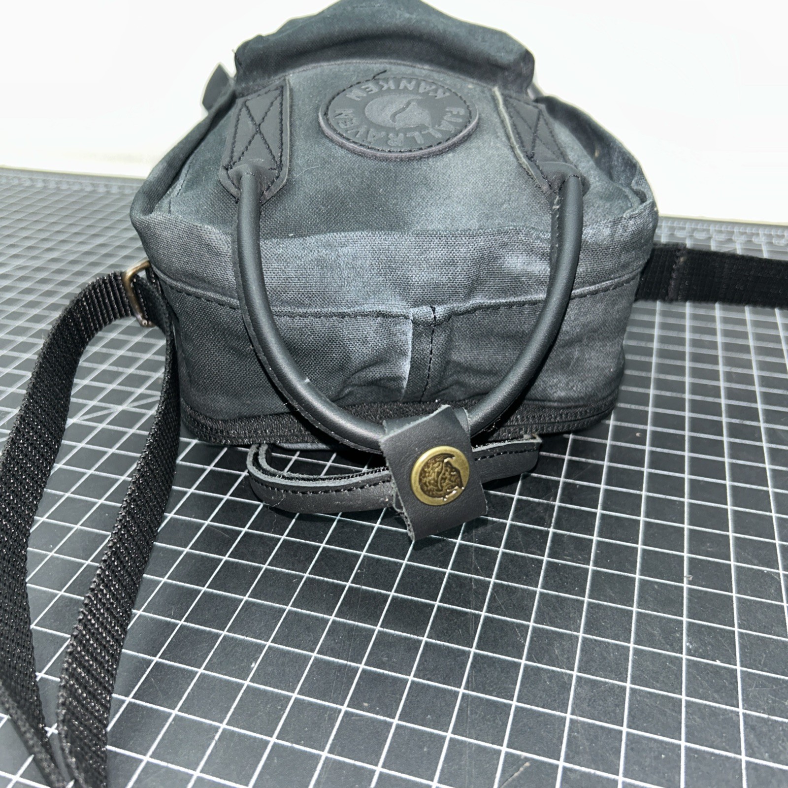 Fjällräven Kånken Mini Backpack Black 7”x8”x3”