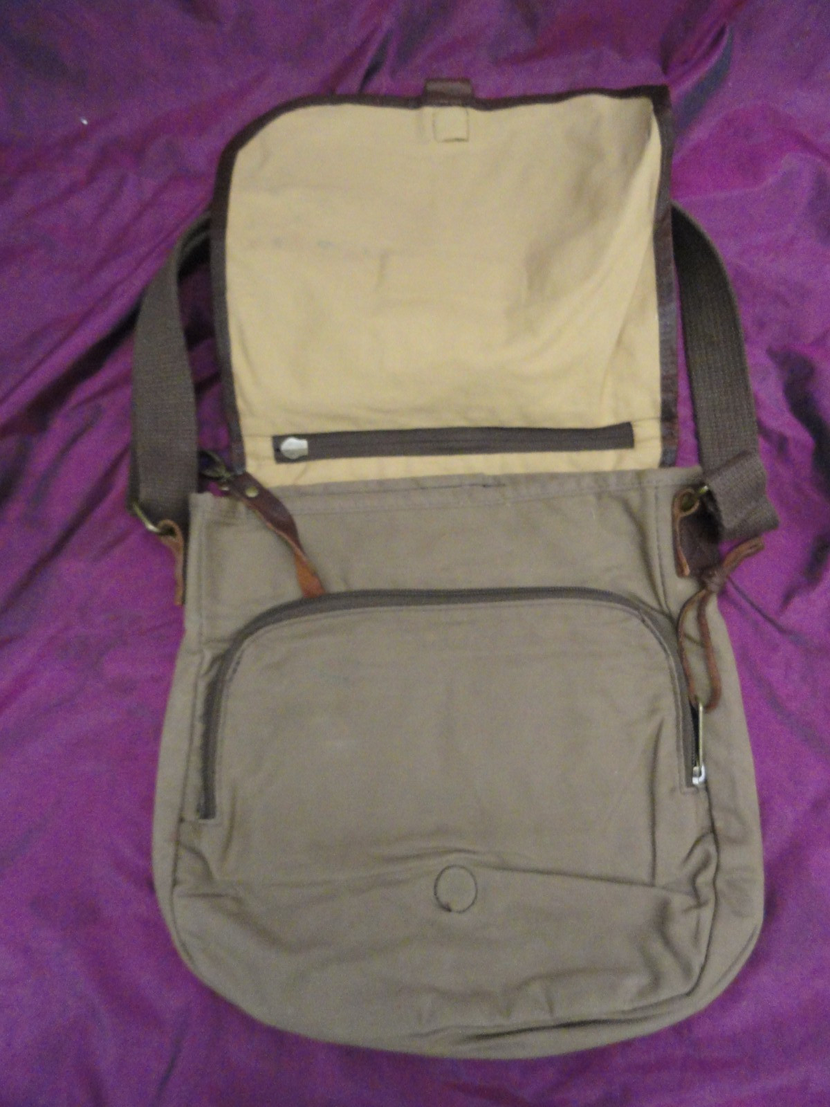 Duluth Trading light brown canvas & leather Satchel messenger bag 13″ x 13″