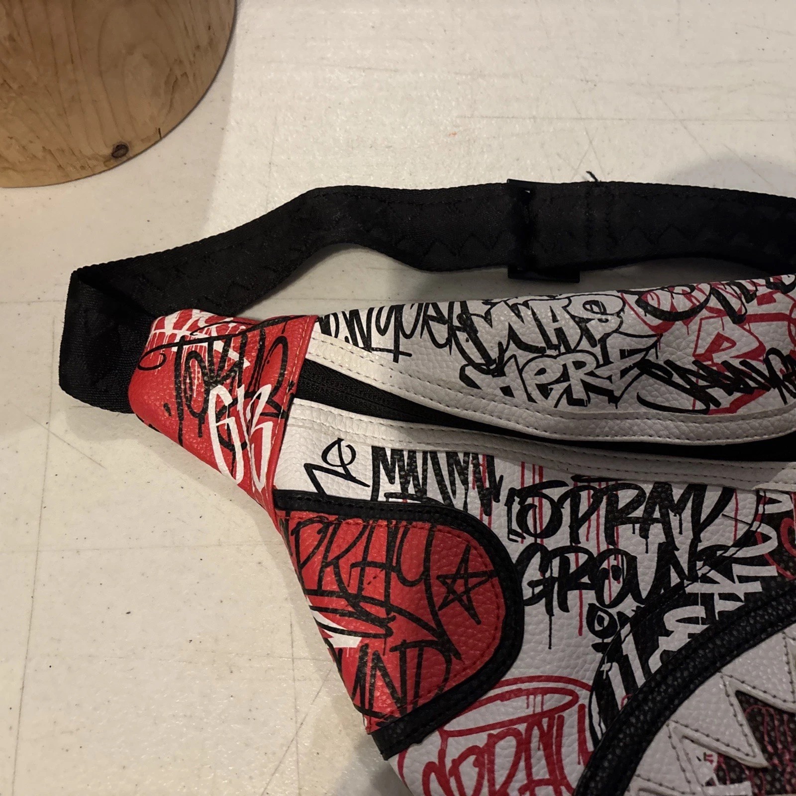 Sprayground Garden Of Sharks Mouth Fanny Pack Designer Belt Bag Crossbody Bag