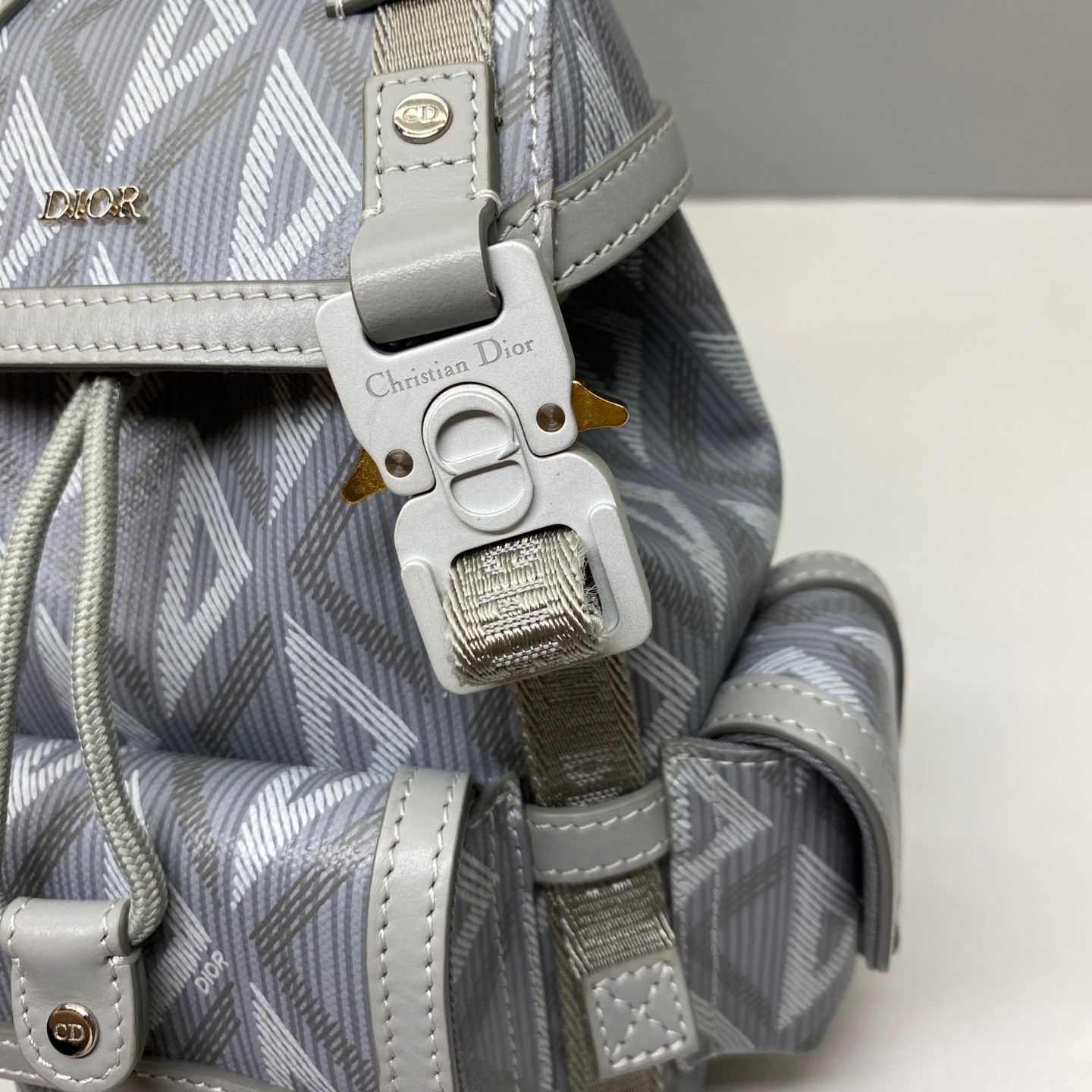 Dior Pre-Owned Authentic Dior Hit The Road Crossbody Bag Grey 17.5x9x18.5cm