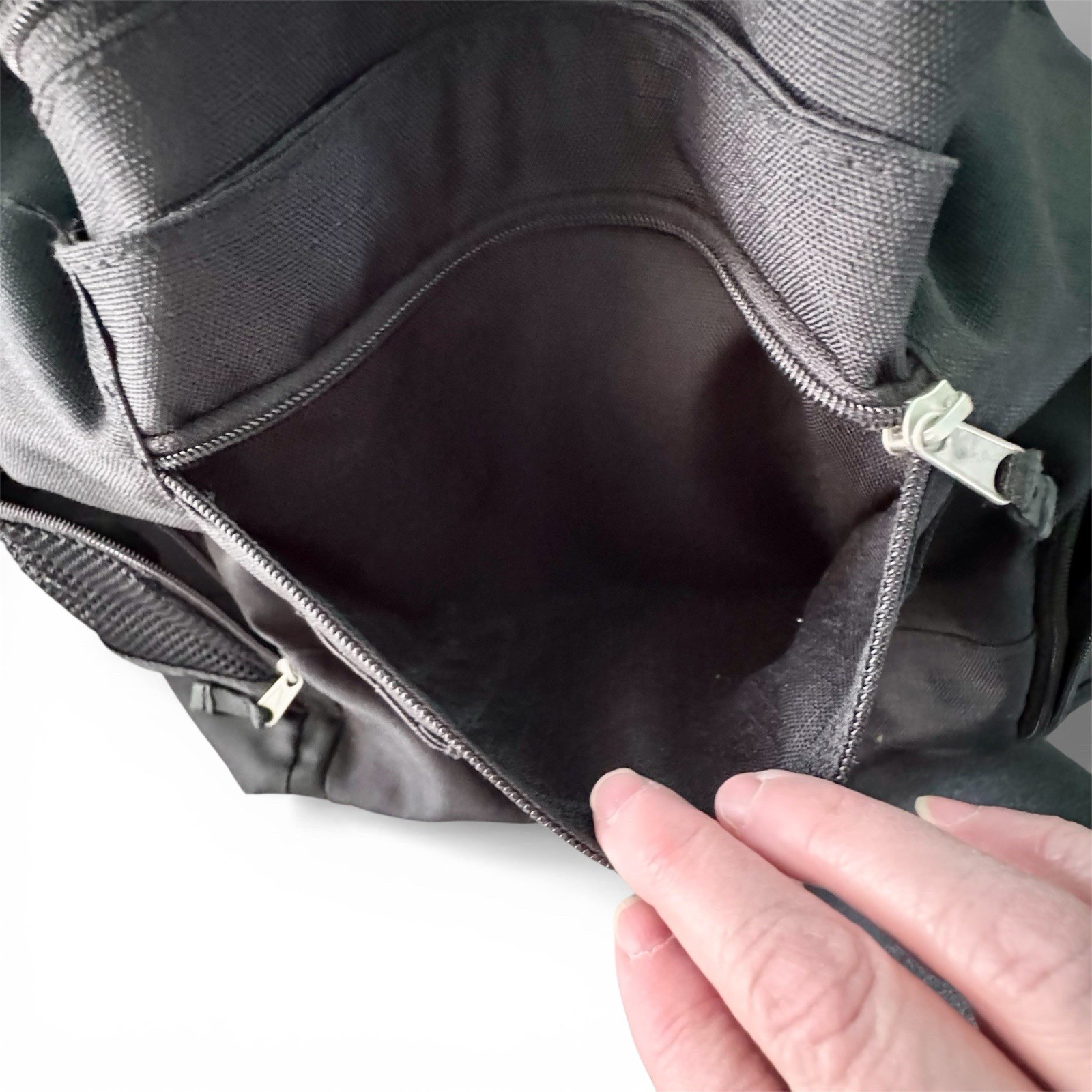 Eddie Bauer Laptop Messenger Bag Black Canvas Shoulder Strap Pockets 15.5”