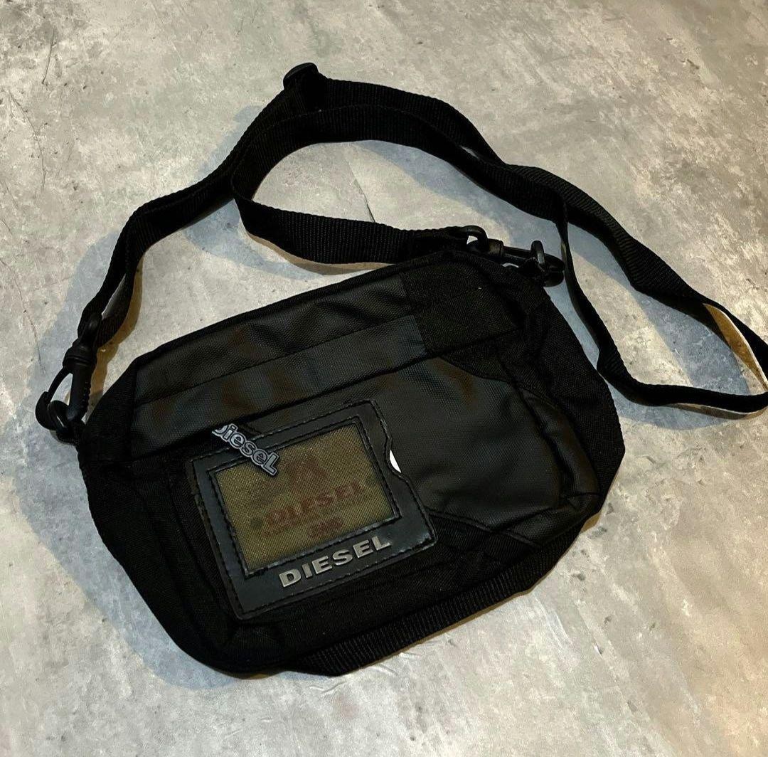 Diesel Men Archive Card Shoulder Bag Y2K 24x16cm Luxury Modern Stylish Italian