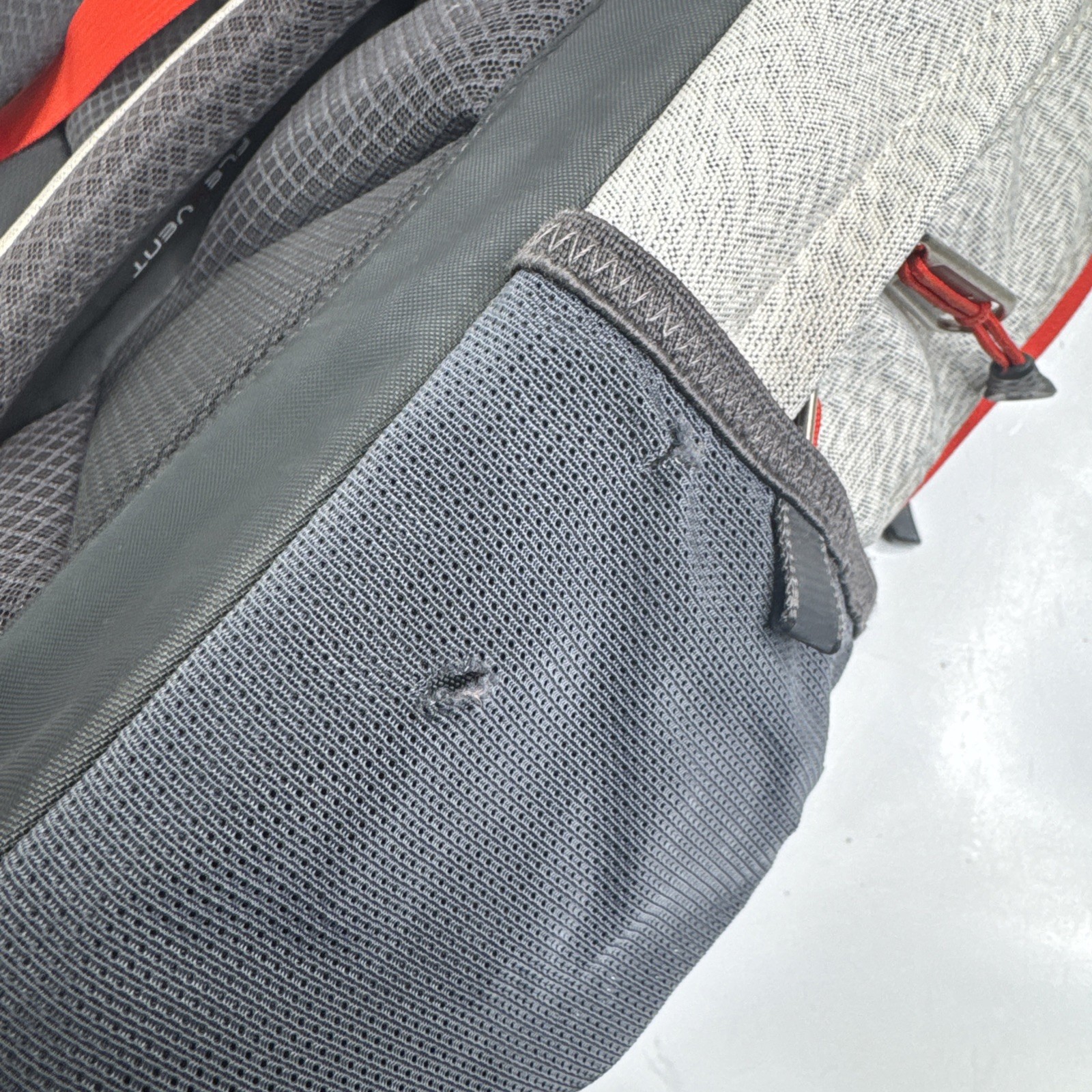 North Face Recon Backpack Gray/Red. Great bag for hiking, travel and school bag
