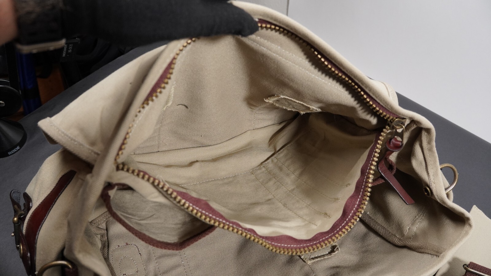 Winchester briefcase carryall gearbag leather canvas brass 17.5×11.5×8.5″