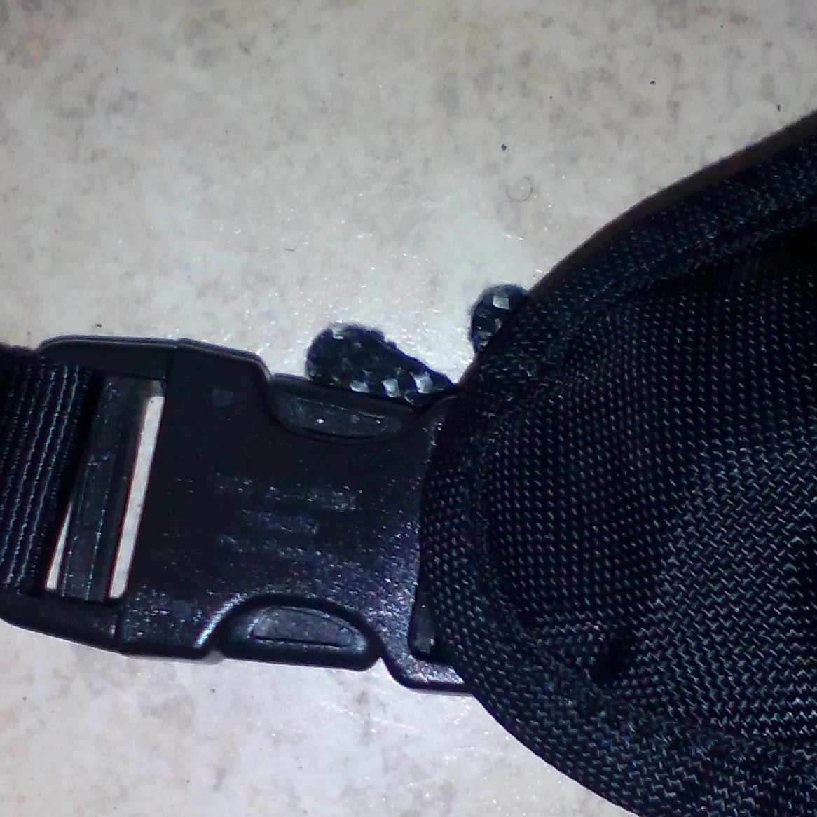 OverLand Equipment Men’s Small Black/Gray Crossbody Bag Zip/Buckle, Dividers