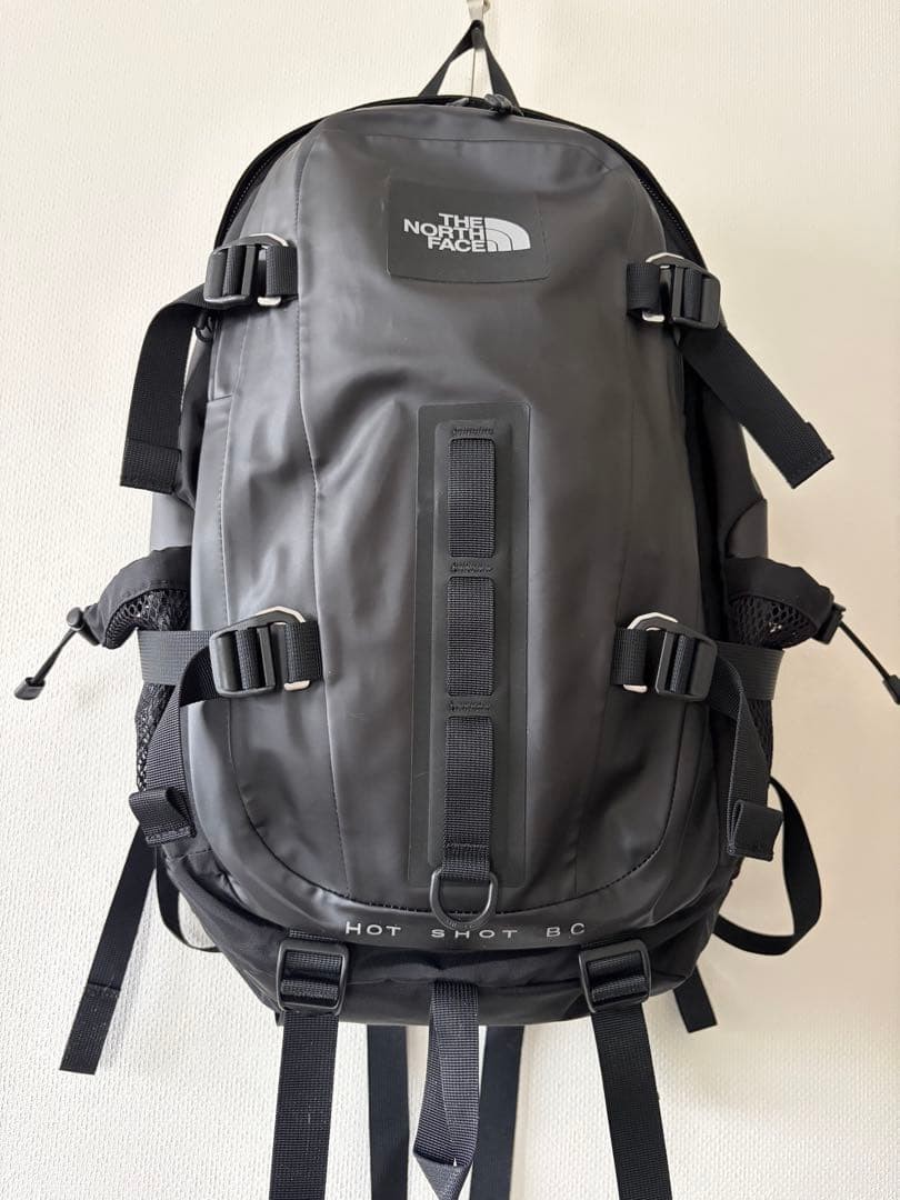 The North Face Hotshot Base Camp Men’s bags: Popular brands, popular items, must
