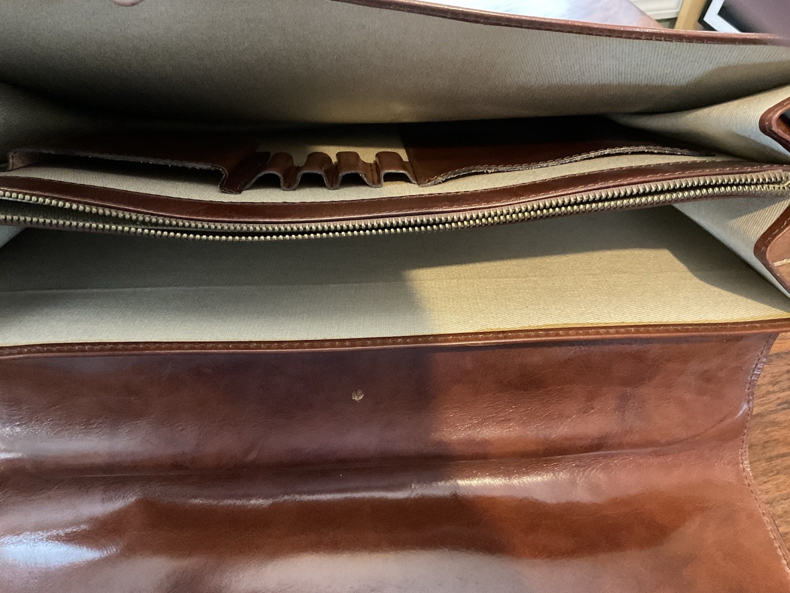 Bosca Brown Leather Men’s Briefcase/Document Case Top Handle Strap Push Lock