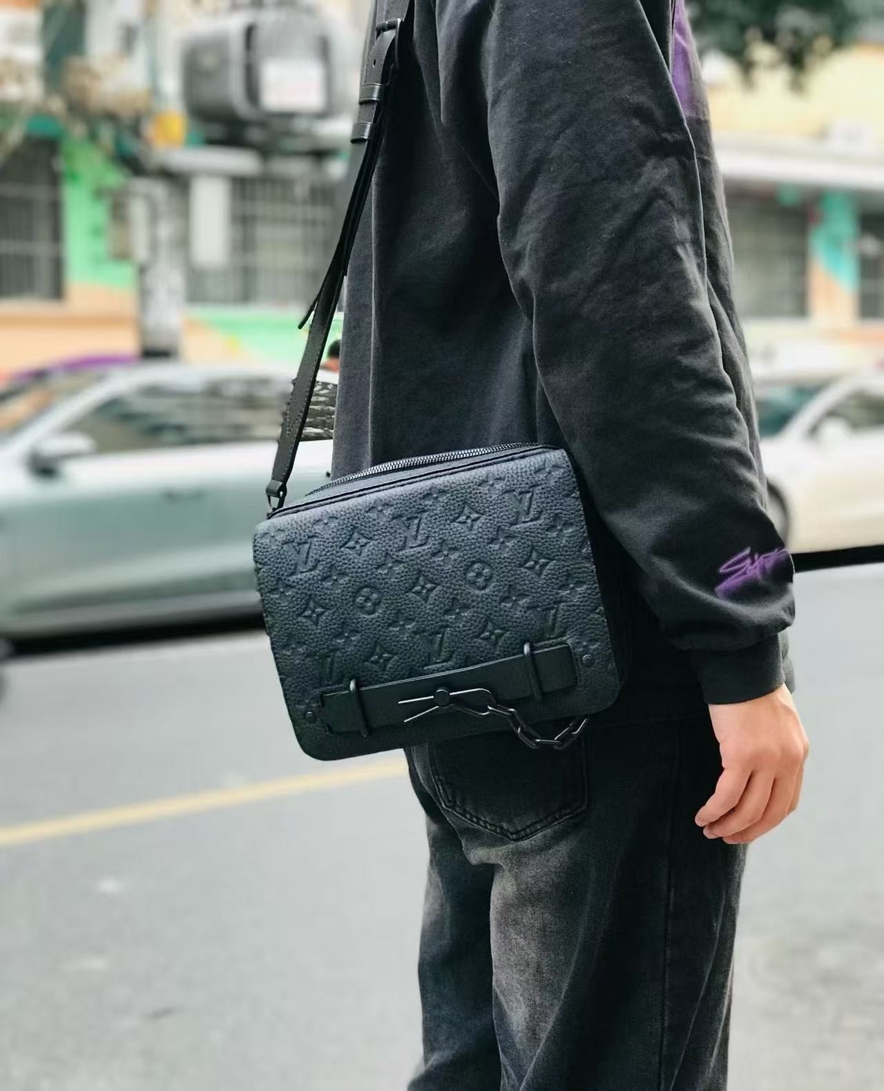 Louis Vuitton Steamer Lock Pick Black Samurai Messenger Bag