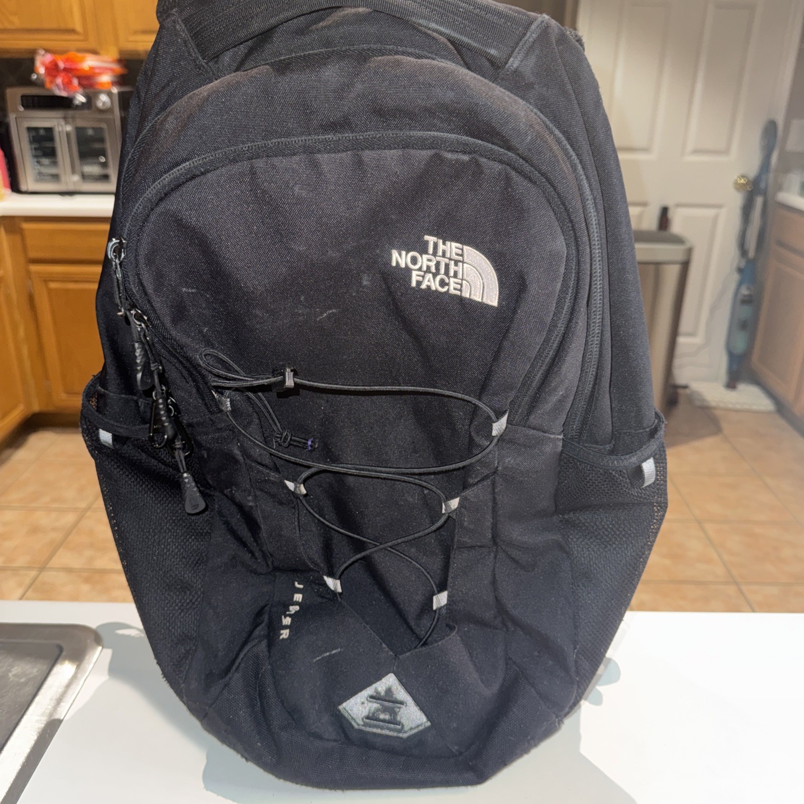 THE NORTH FACE JESTER EVERYDAY LAPTOP BACKPACK – ONE SIZE BLACK Gray