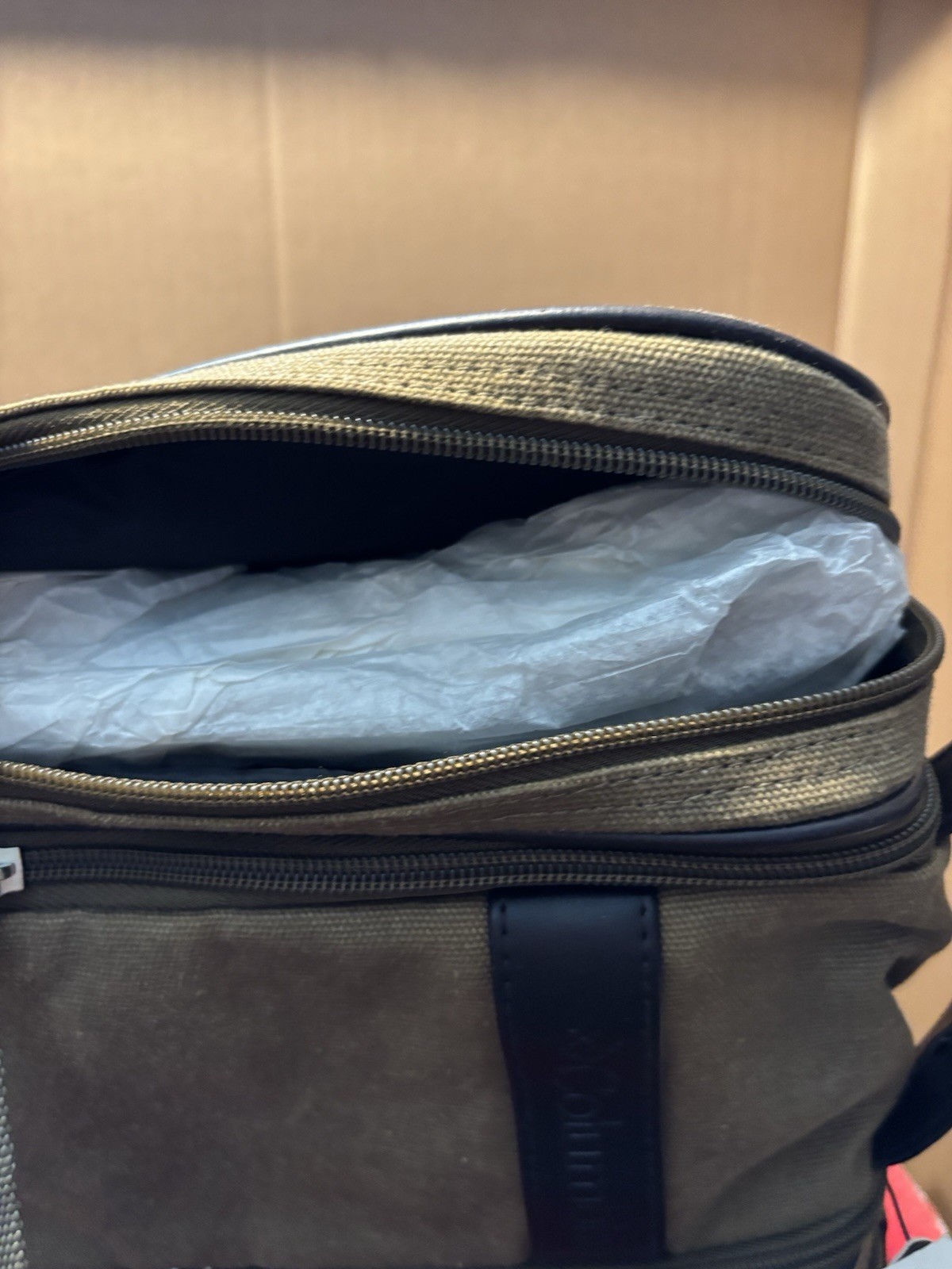 BNWT Columbia Hanging Travel Canvas Bag