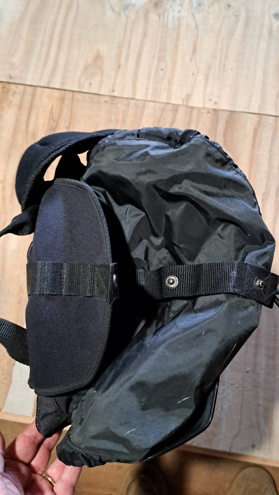 BOBLBEE 20L Backpack Black Hard Shell