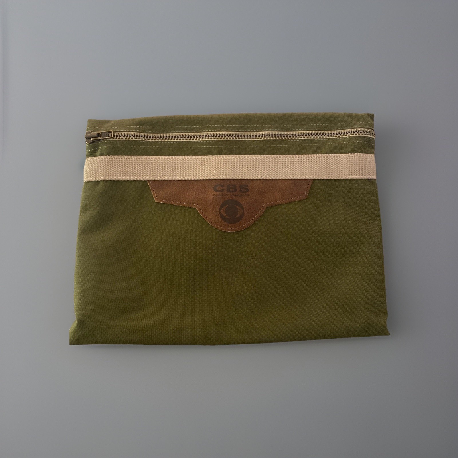 RARE VINTAGE CBS TV INTERNATIONAL Bag Canvas Leather 15” X 11.5 Laptop Case
