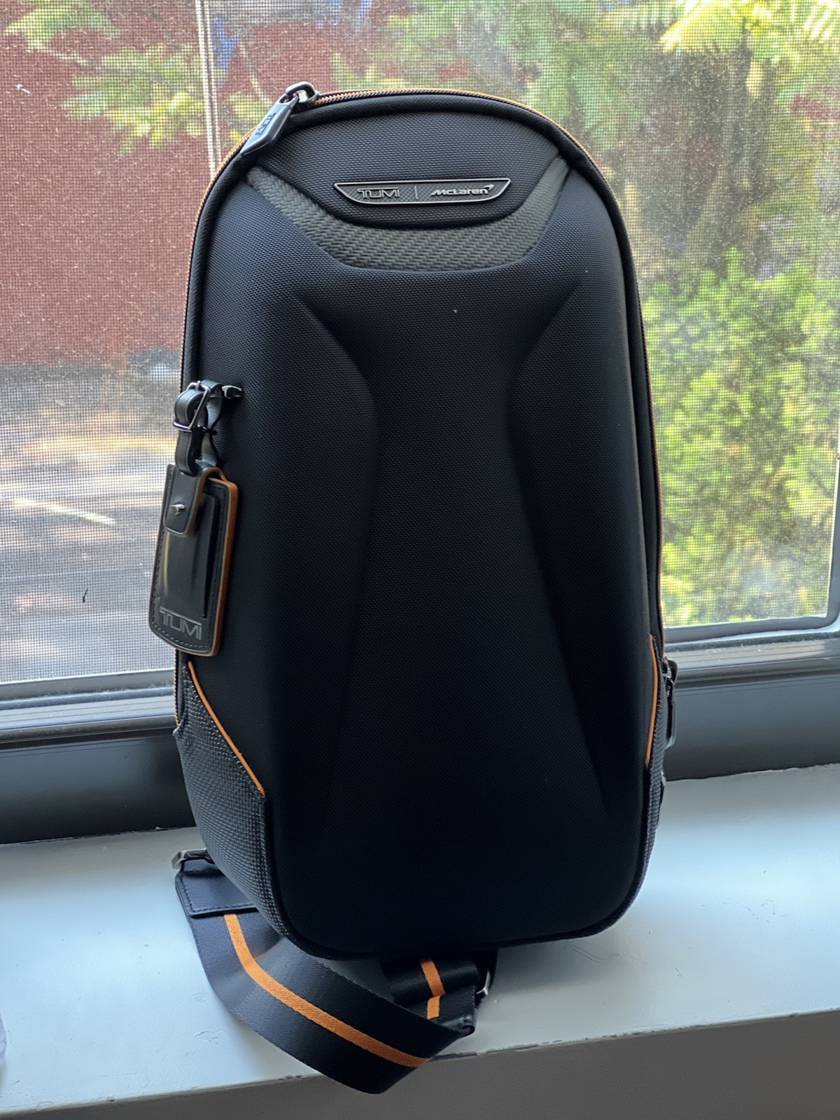 Tumi x McLaren Torque Sling Bag Black Orange Carbon Fiber – Excellent Condition