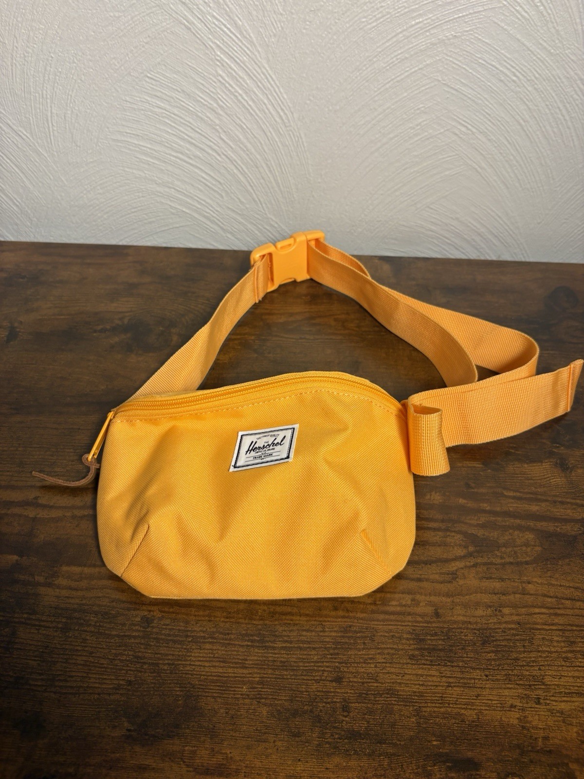 Herschel Fanny Pack Waist Crossbody Pockets Orange Travel Vacation Everyday Use
