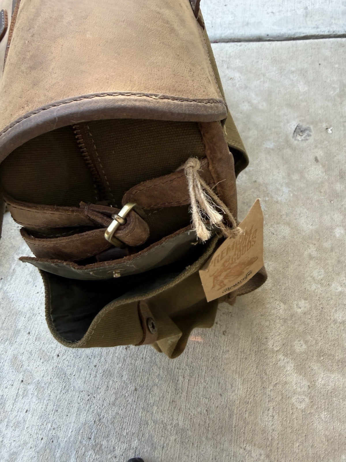 Trip Machine Green/Brown Messenger Bag Zip Buckle Outer Pockets Adj Strap