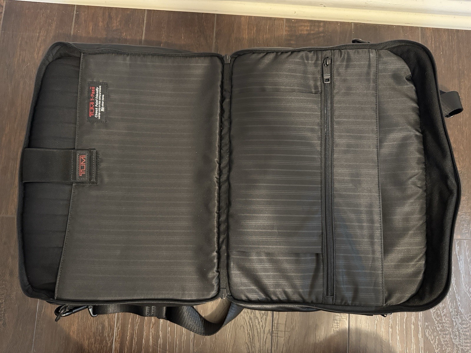 TUMI Leather Laptop Briefcase Black 96531DH – See Description