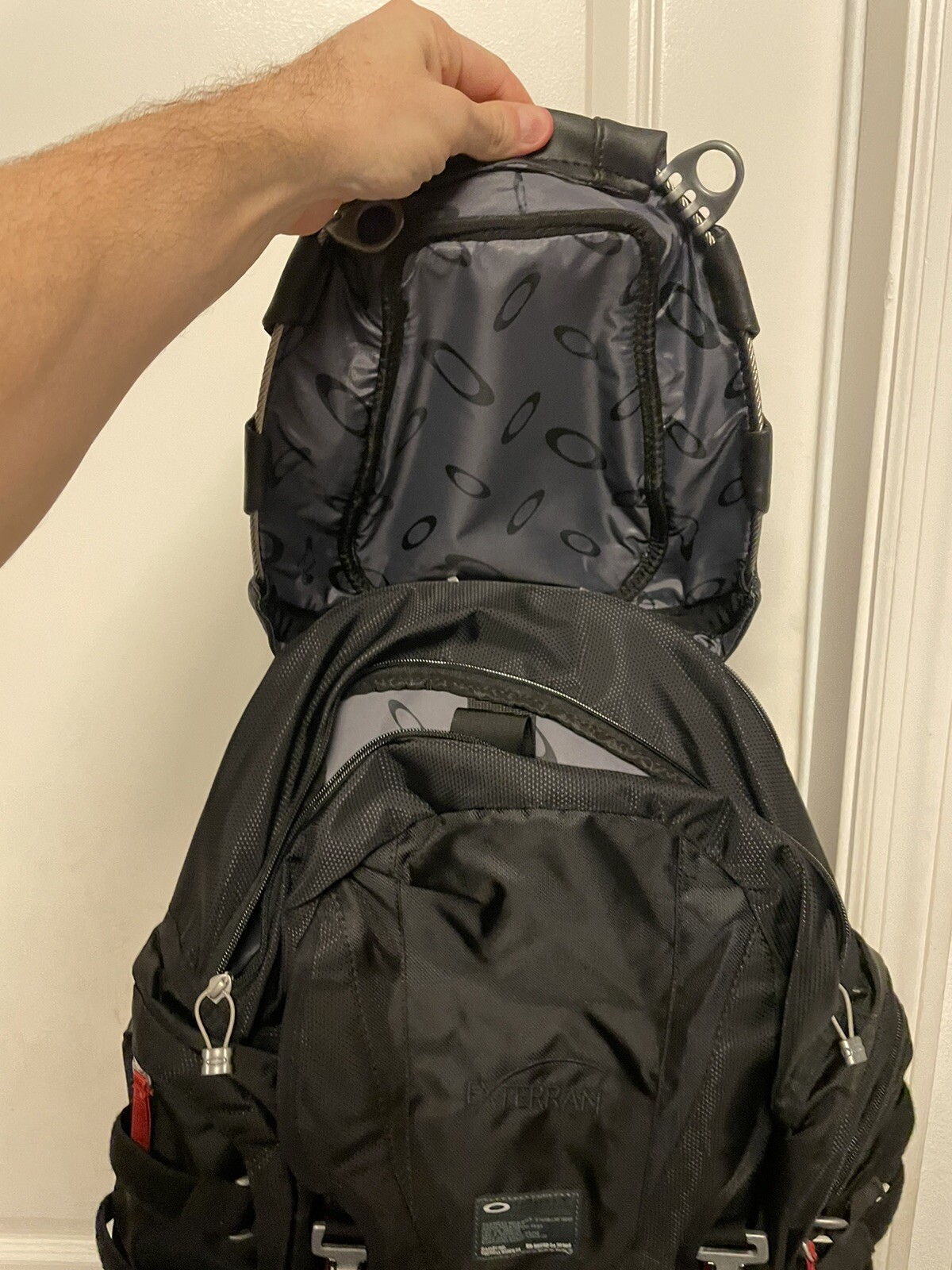Oakley Kitchen Sink AP Tactical Black Bag