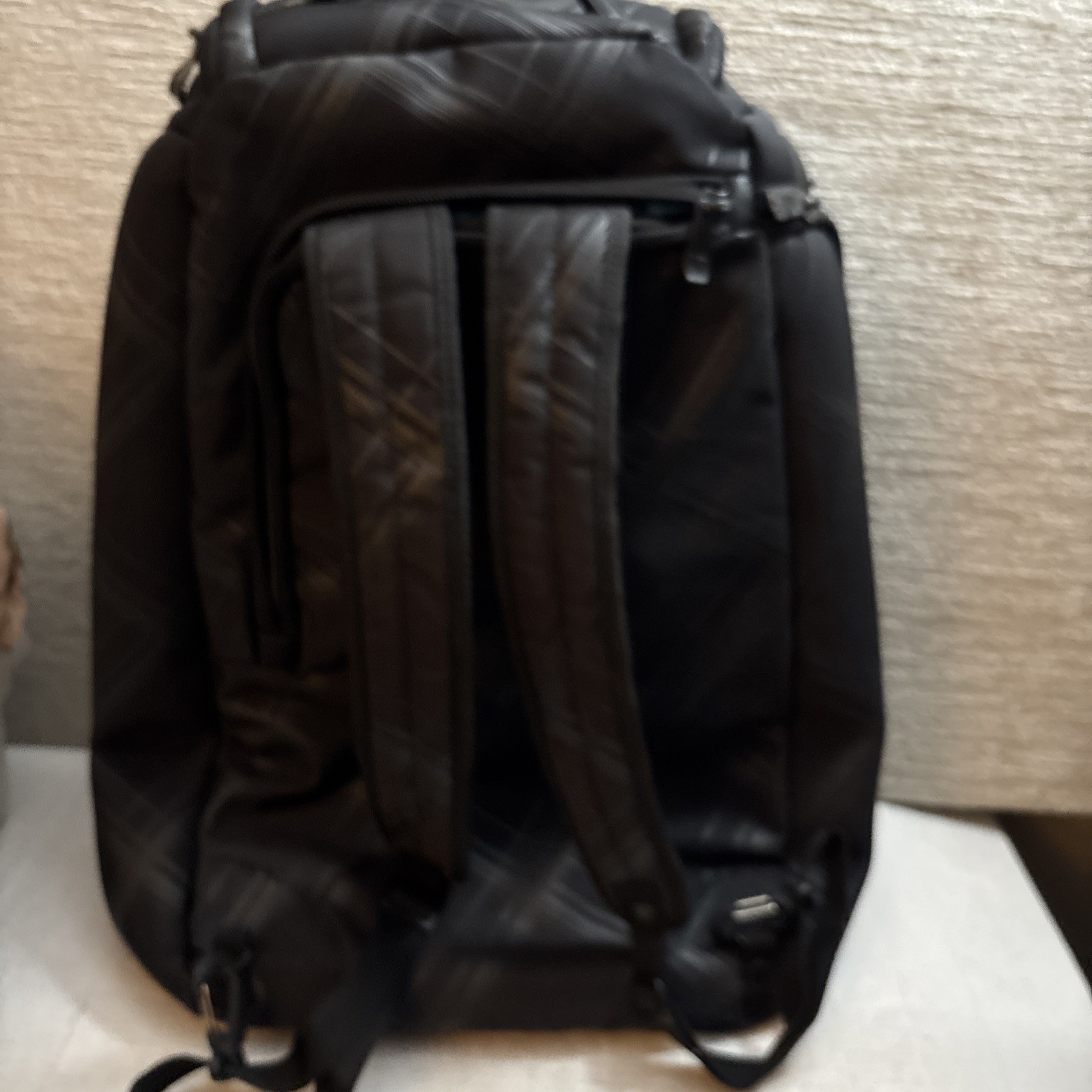 Hurley Backpack Convertible Duffel & Messenger Laptop Bag Travel Plaid Black EUC