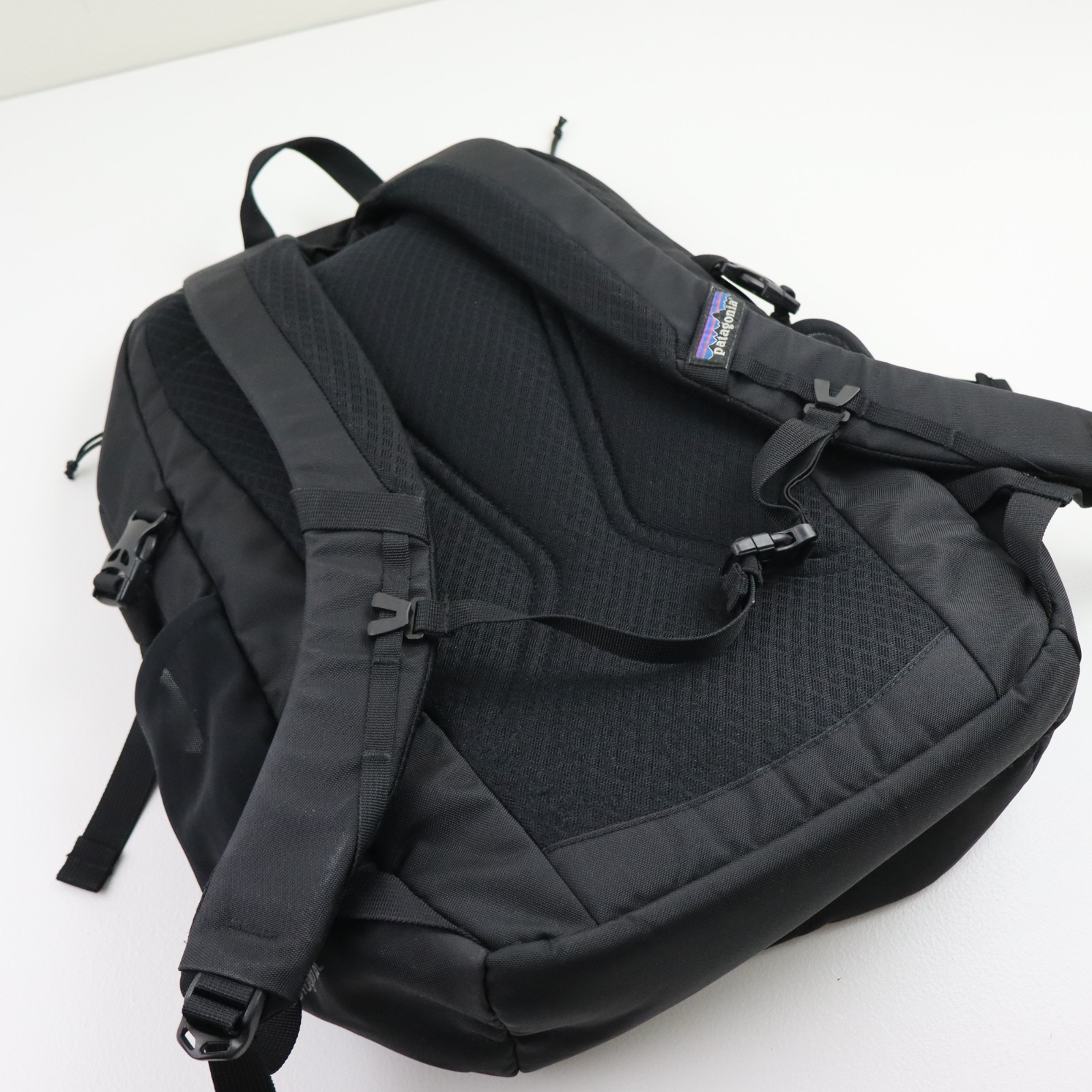 Patagonia Refugio 28L Backpack Black Laptop Bag Daypack Hiking Travel School