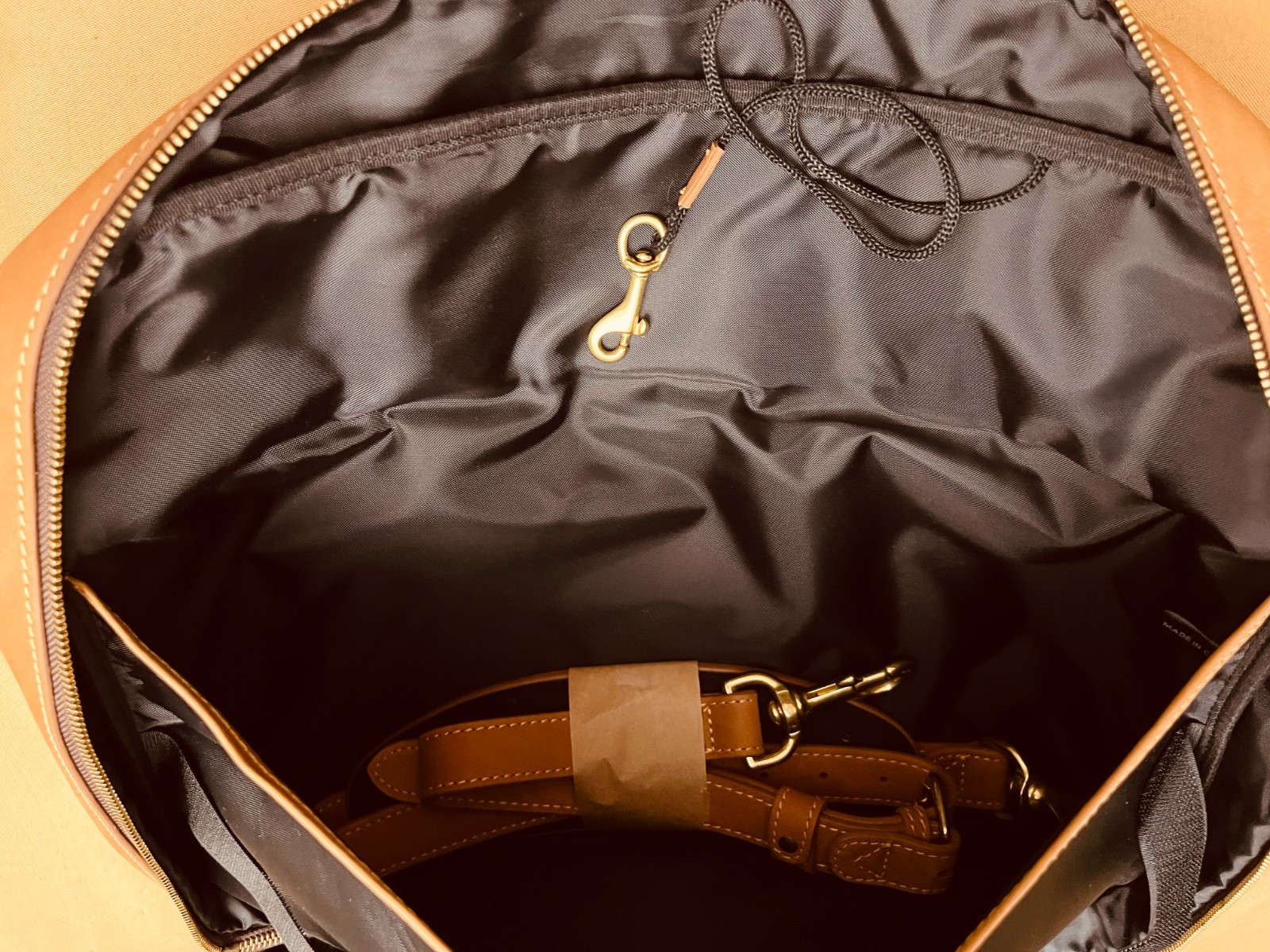 MULHOLLAND Rustic Tan Heavy Saddle Leather Briefcase / Messenger Bag – USA