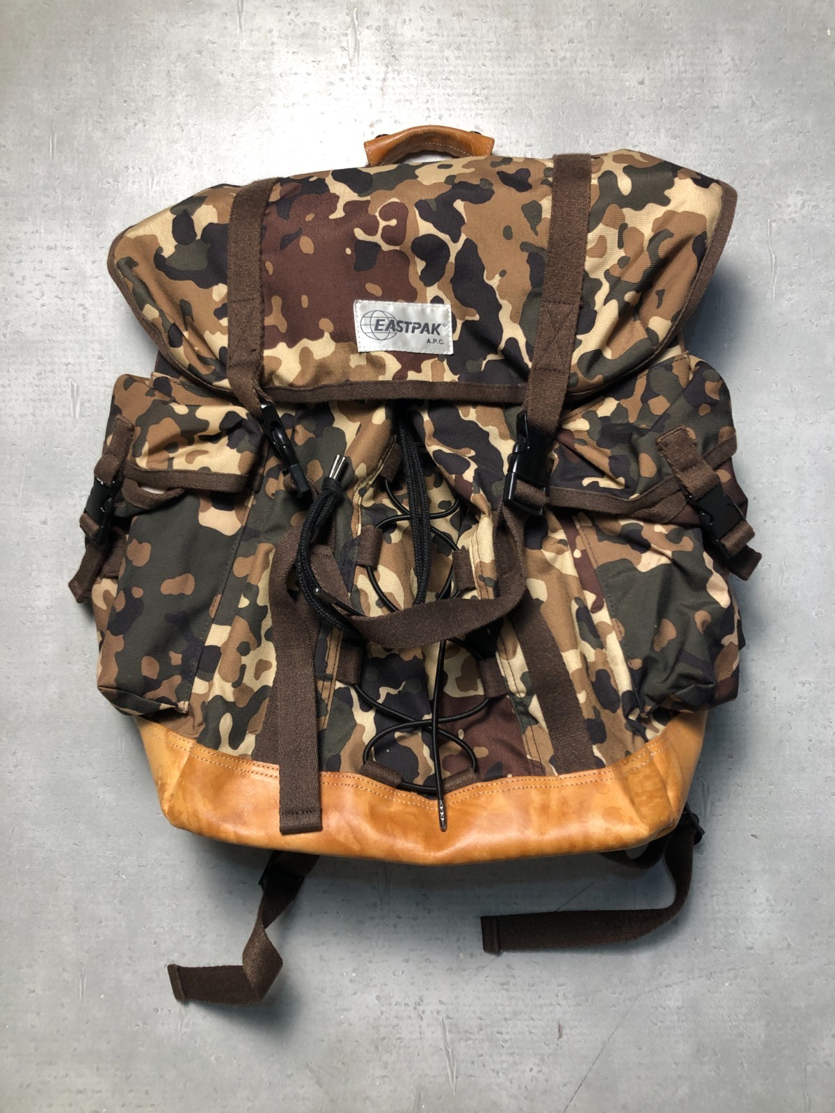 Eastpak x A.P.C. Camo Backpack Bag Japan 59-11-113