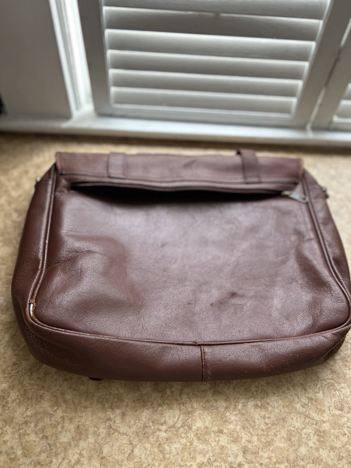 Vintage EDDIE BAUER Messenger Bag COWHIDE brown leather LAPTOP Briefcase Attache